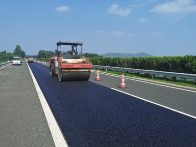 山東高速建材集團(tuán)路用新材料公司 科技創(chuàng)新驅(qū)動，服務(wù)引領(lǐng)未來